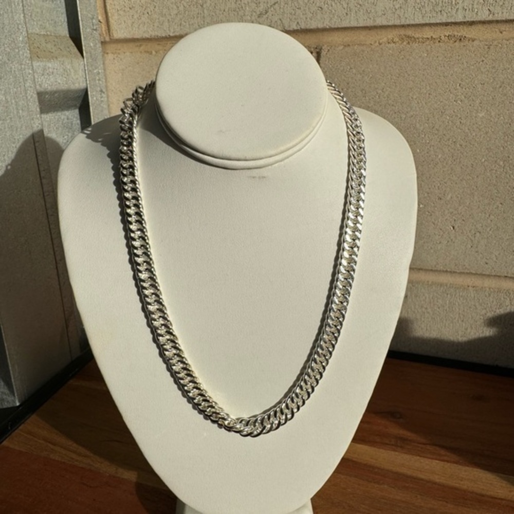 FAMILY VINTAGE STATEMENT NECKLACE